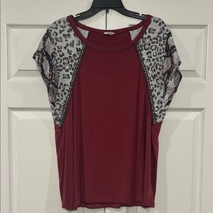 BiBi Women's Red and Gray Leopard Print Blouse